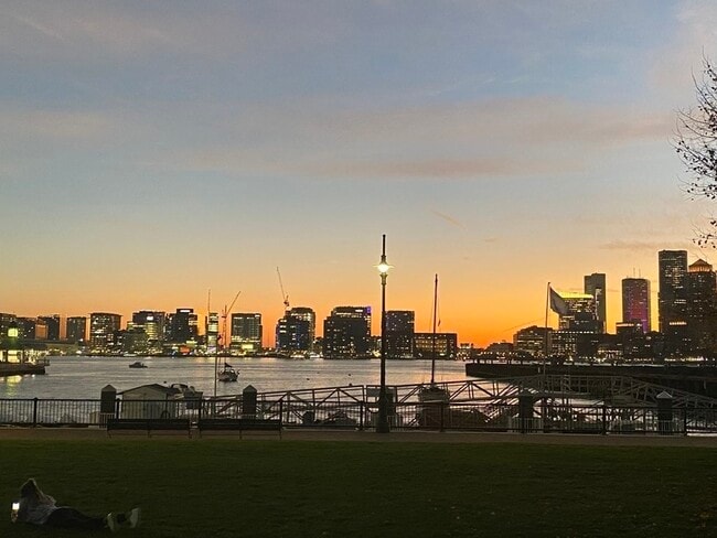 Building Photo - 444 Sumner St