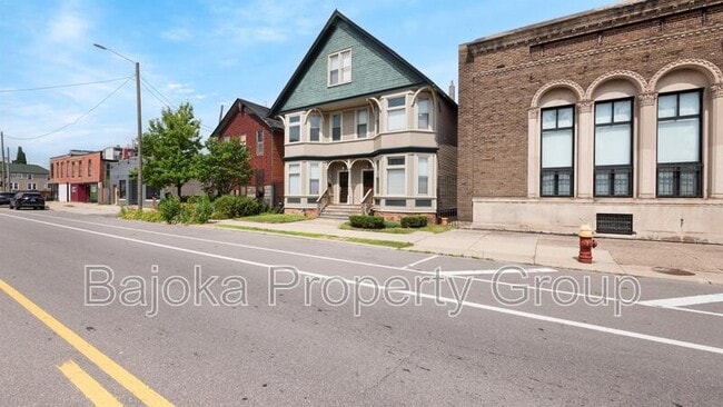 Building Photo - 1510 Trumbull St