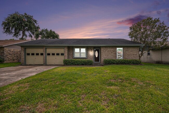 Primary Photo - 2801 Westbury Ln