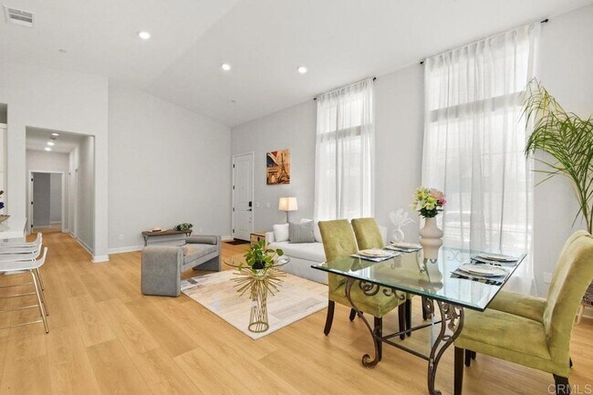 Building Photo - 12639 Elizabeth Wy