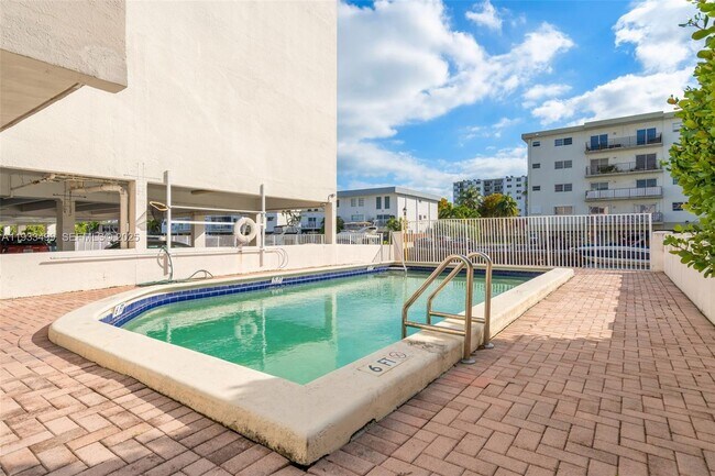 Building Photo - 3716 NE 168th St