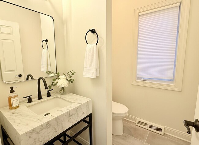 Building Photo - Luxurious Home in Legend of Bristlecomb