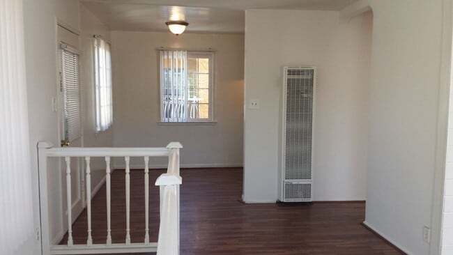 Building Photo - ***Charming Two-Bedroom, Two Bath Home for...
