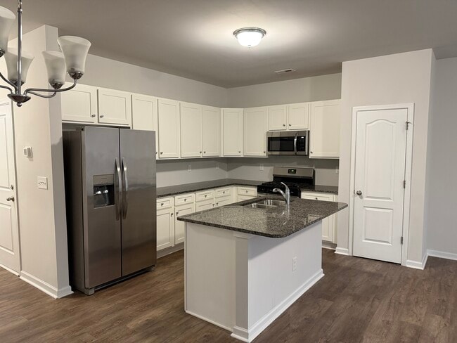 Building Photo - 192bmw