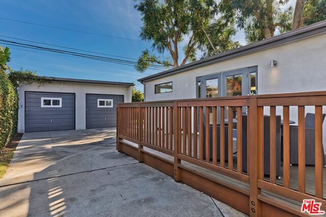 Building Photo - 1610 S Hayworth Ave