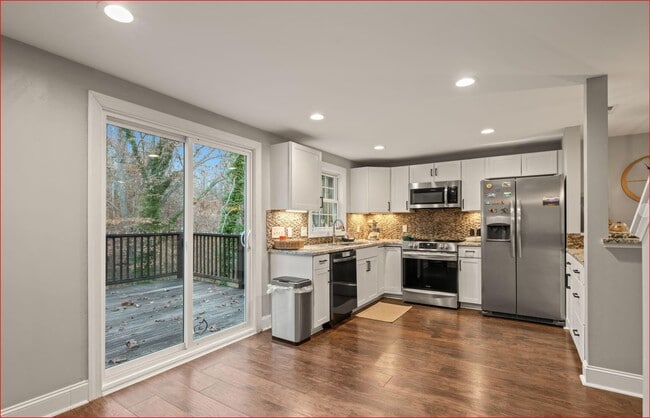 Building Photo - 7324 Shellburne Dr