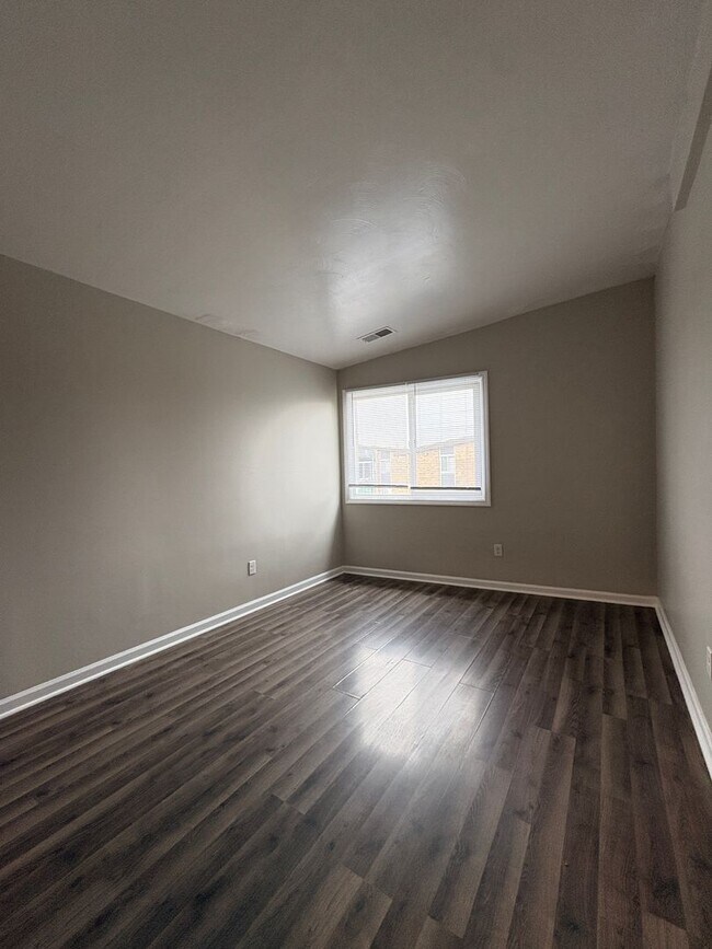 Building Photo - Experience Luxury Living at Bellagio Living I: Modern Apartments in Lawrence, Indiana