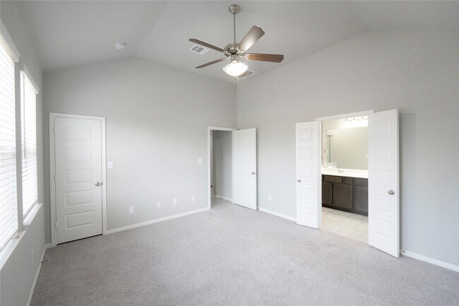 Building Photo - 24238 Golden Fallow Dr