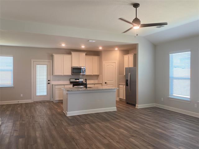 Building Photo - 820 Boyer Ct