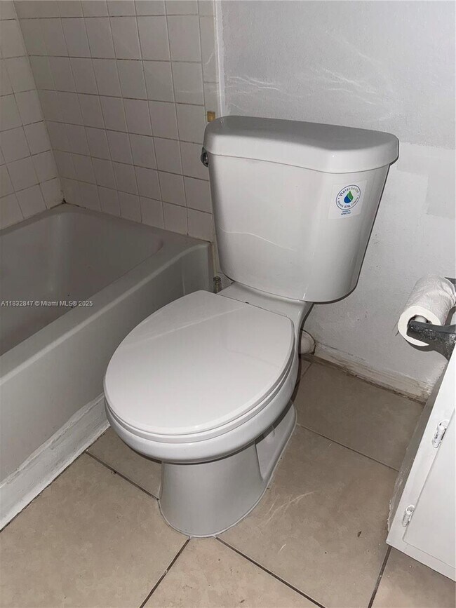 Building Photo - 3320 Pinewalk Dr N