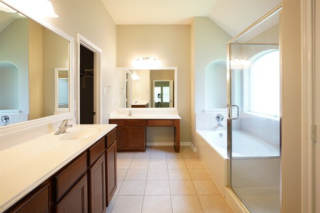 Building Photo - 28038 Emma Gardens Ln