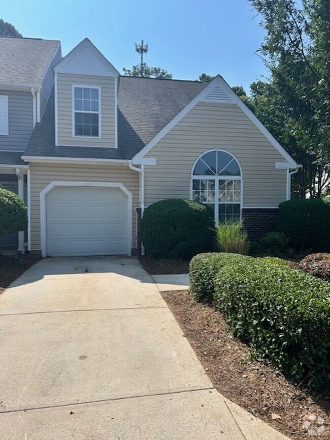 Building Photo - Desired Location for this 3 bedroom 2 bath...