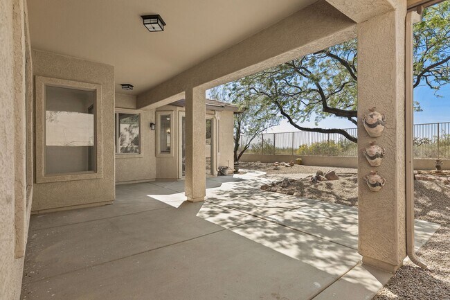 Building Photo - Amazing Home in Gold Canyon backing to Sta...
