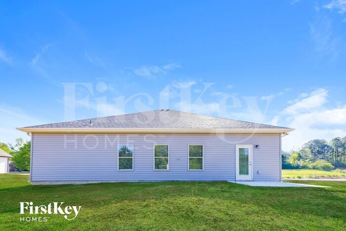Building Photo - 72 Lakewood Ln