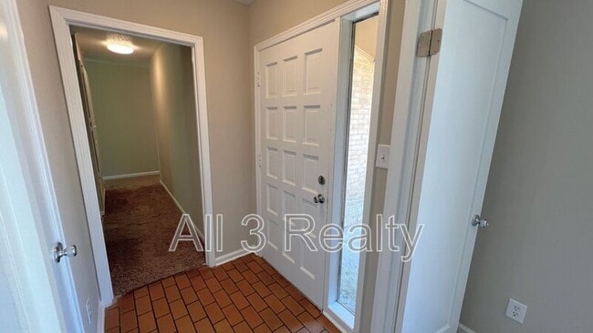 Building Photo - 418 Stroll Dr