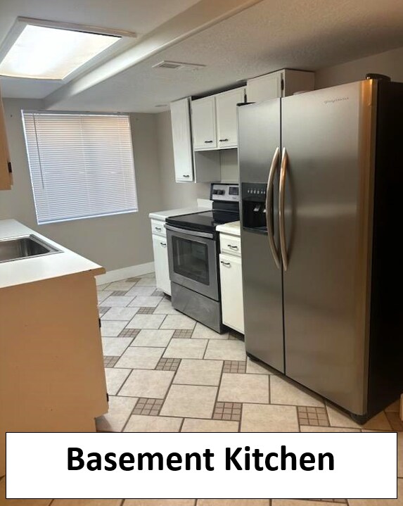 Building Photo - 1756 E West Pinion Cir