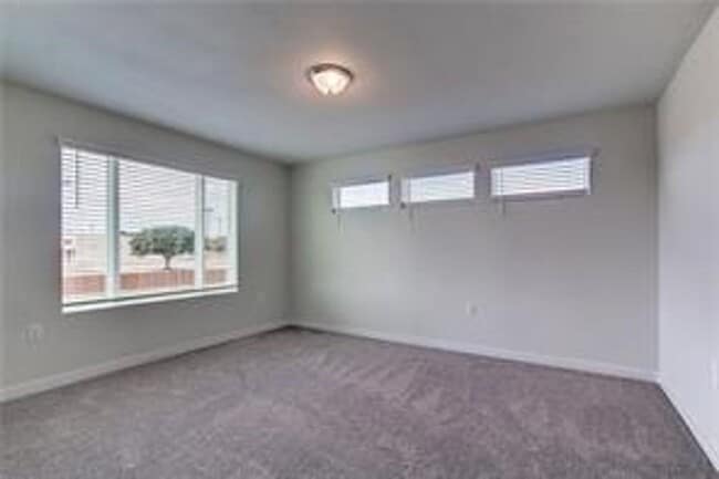 Building Photo - 15009 Ryman Rd