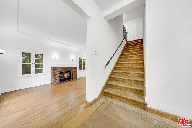 Building Photo - 844 19th St