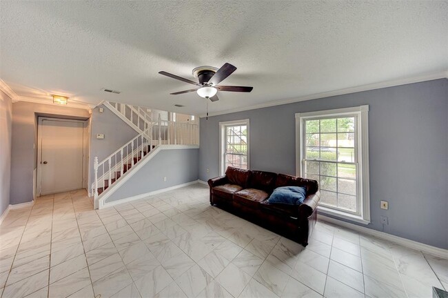 Building Photo - 263 E Castle Harbour Dr