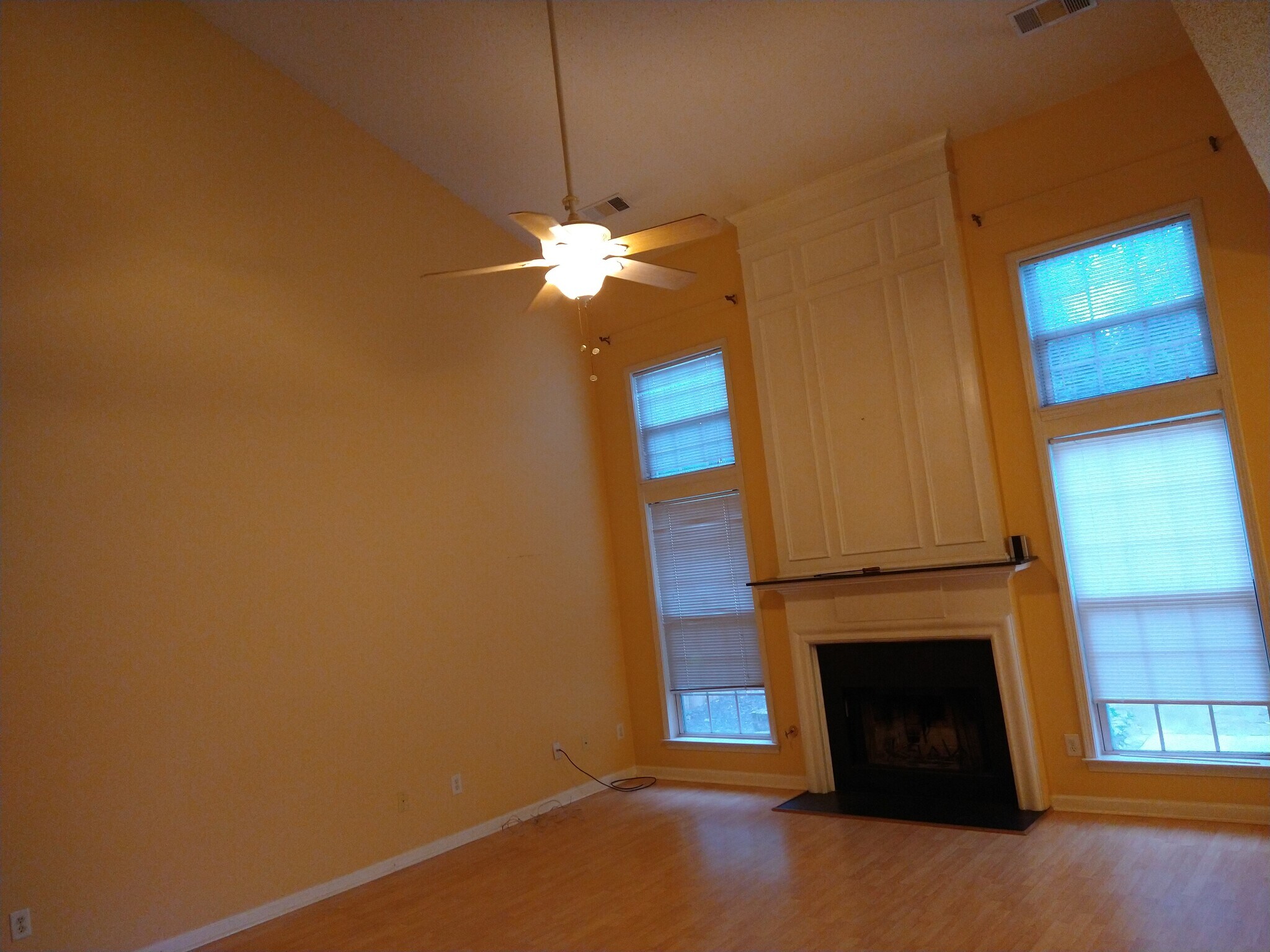 Building Photo - 715 Soneley Ct