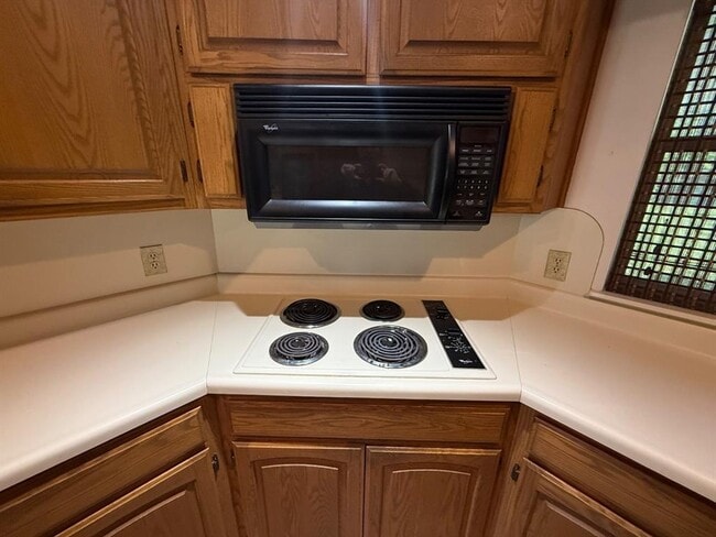 Building Photo - 8300 NW 15th St