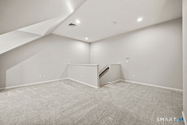 Building Photo - 41 Park Pl Cir