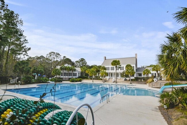 Building Photo - 3648 Billings St