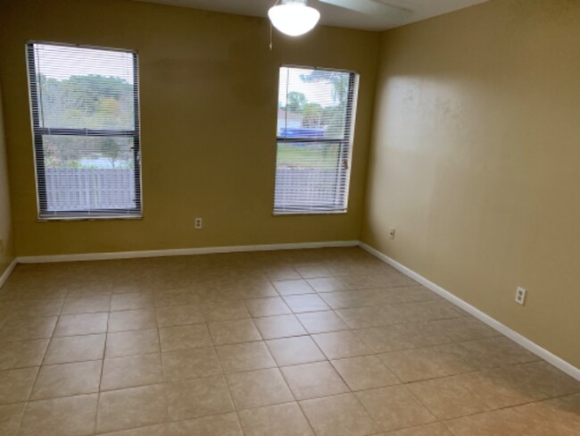 Building Photo - 6531 SE Federal Hwy