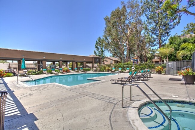 Interior Photo - Waterstone Alta Loma Apartments