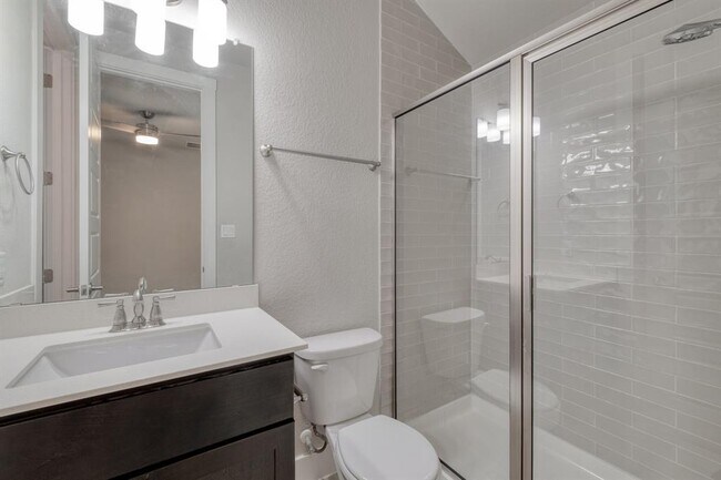 Building Photo - 4600 Post Ln