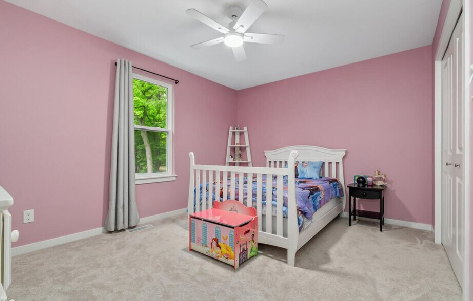 Building Photo - 10321 E C Ave