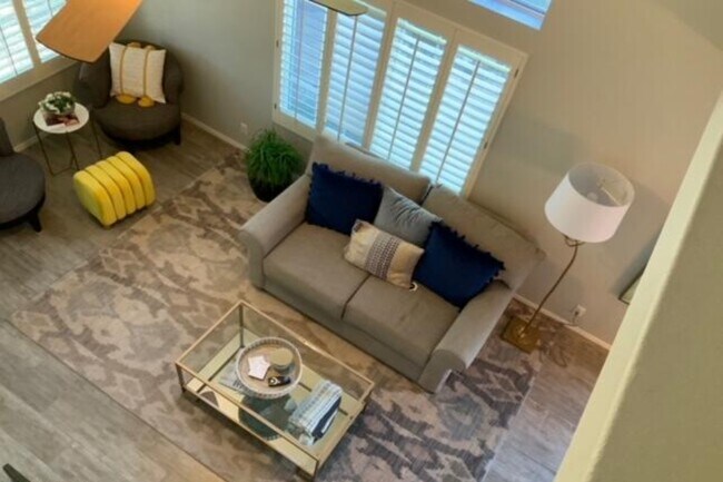 Building Photo - 15550 N Frank Lloyd Wright Blvd