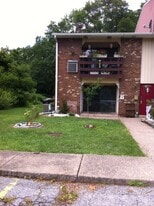 Building Photo - 1530 Creekside Rd