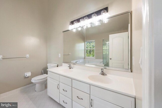 Building Photo - 131 Gleneagles Dr