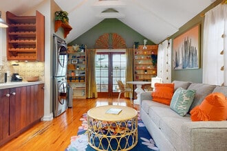 Building Photo - 1011 Howe St