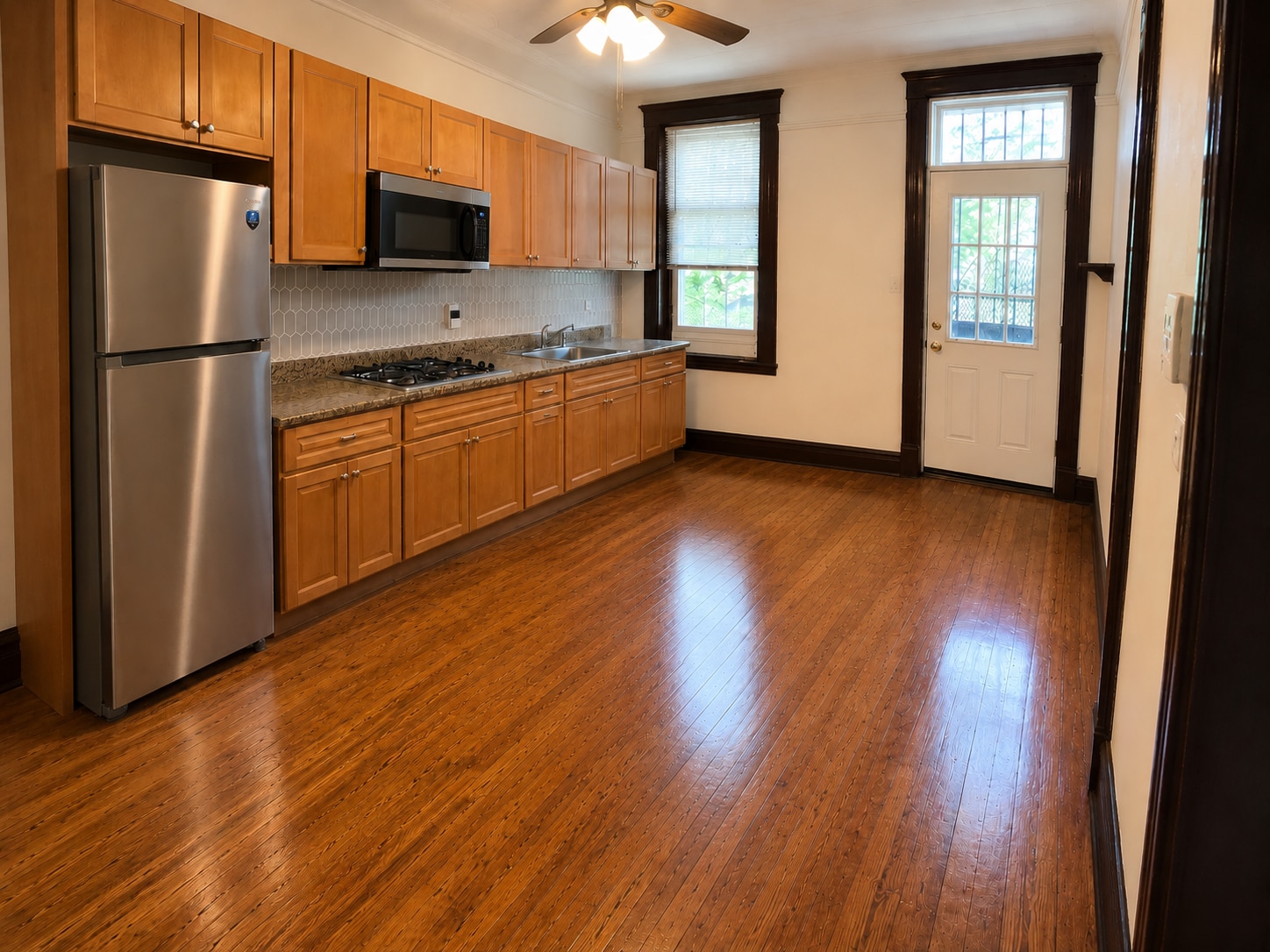 Kitchen Unfurnished - 439 37th St