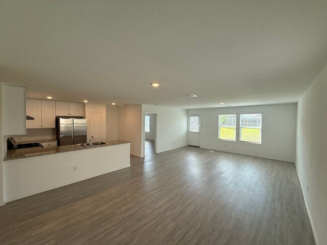 Building Photo - Charming 4-Bedroom Home Available for Rent!  Bulverde Area