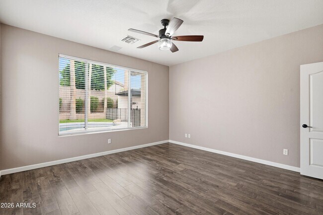 Building Photo - 1724 W Deer Creek Rd