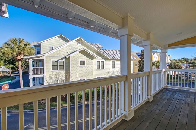 Building Photo - Coastal Living on Amelia Island