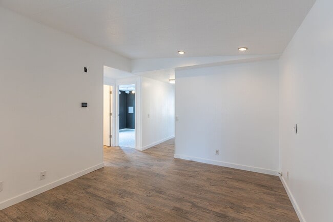 Building Photo - 2818 N Joel Rd
