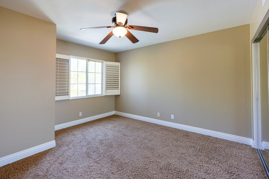 Building Photo - 8704 E Wiley Way
