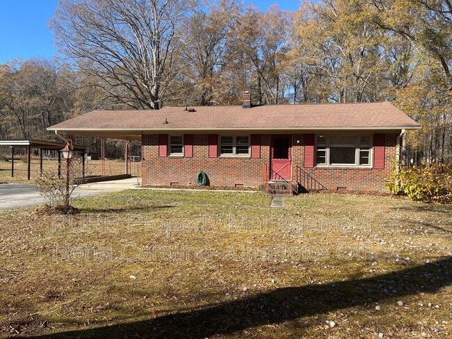 Building Photo - 678 Hillsborough Rd