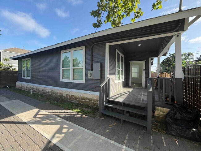 Building Photo - 2404 Burkett St.