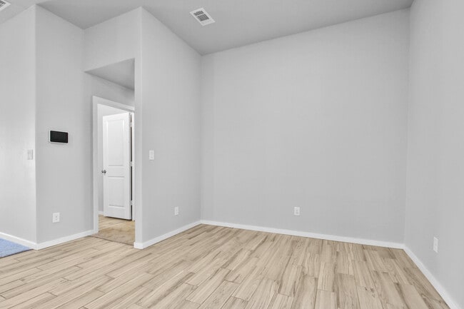 Building Photo - 7526 104th St