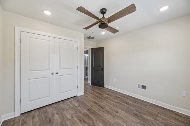 Building Photo - 7202 Mountaineer Dr
