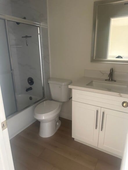 Building Photo - 2731 Erringer Rd