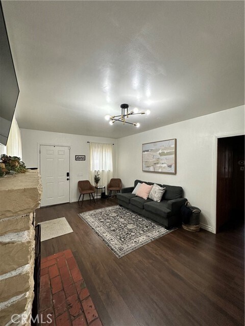 Building Photo - 32064 Hunsaker Way