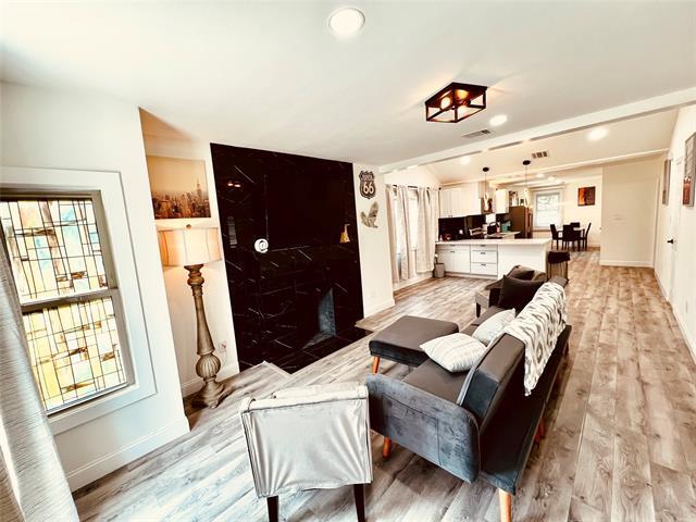 Building Photo - 2859 W Brooklyn Ave