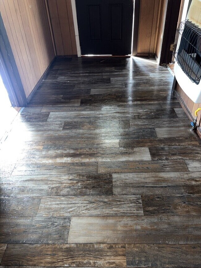 Building Photo - 2 Bedroom 1 Bathroom house in Laurens