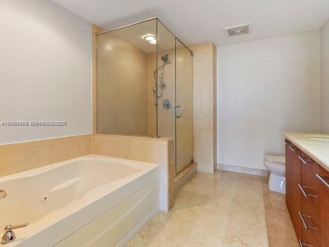 Building Photo - 50 Biscayne Blvd